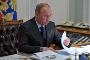 Владимир Путин выступает с Посланием Федеральному собранию
