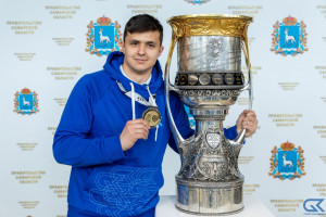 В составе армейцев под номером 63 чемпионом стал воспитанник самарской хоккейной школы Тахир Мингачев.