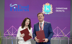 Дмитрий Азаров в первой половине дня подписал ряд соглашений, которые принесут Самарской области еще 24,6 млрд инвестиций и более 1000 рабочих мест.