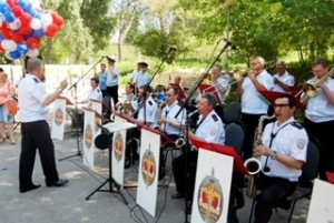 На летней эстраде Струковского парка состоится праздничный концерт на открытом воздухе.