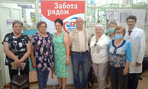 Врачи Самарской областной больницы Середавина и кардиодиспансера провели консультативный прием жителей в Исаклинском районе.