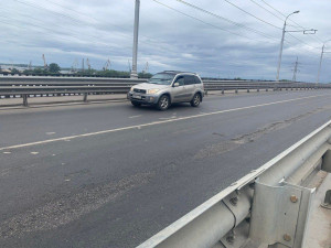 в ходе ремонта улицы Главной в рамках нацпроекта приведут в порядок и покрытие дороги на мосту через реку Самара