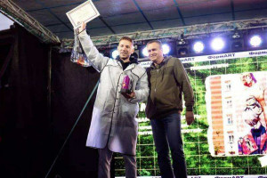 Дмитрий Горшков выполнил мурал «Открытие возможностей». 