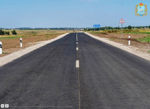 В Большечерниговском районе отремонтировали региональную трассу Большая Черниговка – Глушицкий