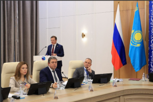  Дмитрий Азаров 9 ноября выступил на пленарном заседании форума сотрудничества России и Казахстана.