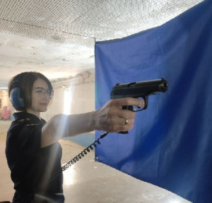 В Самаре прошел турнир по стрельбе из табельного оружия, посвященный Дню сотрудника ОВД