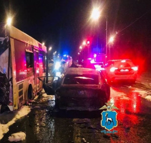 На Волжском шоссе Opel Astra врезался в автобус, погиб человек