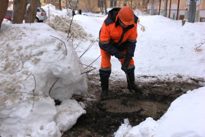 Сотрудники цеха эксплуатации канализационных сетей  «РКС-Самара» разобрались в сложившейся ситуации.