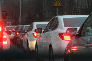 В Екатеринбурге пробки достигли редких 11 баллов