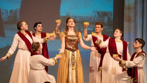 Шостакович Опера Балет поздравляет с наступающим Новым годом новой театрализованной программой «Ах, Оффенбах!»