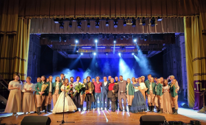 В финал юбилейного V сезона проекта вышли 28 спектаклей – по одному от молодежных и детских театральных коллективов 14 регионов округа, в том числе из Самарской области.