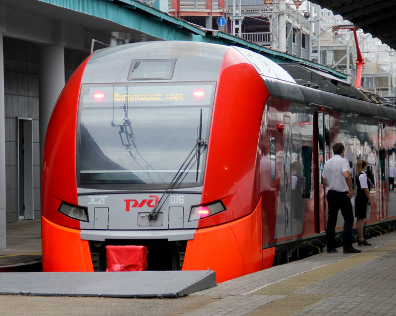 Место прибытия и отправления скорого пригородного поезда «Ласточка» на станции Самара изменяется 16 и 17 июня