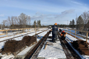 В Красноярском районе продолжается строительство моста через Кондурчу