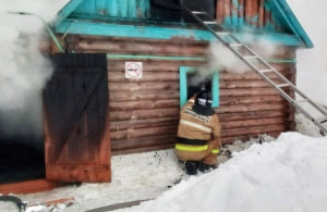 В селе Самарской области горела баня на площади 25 кв. метров