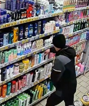 Самарец украл в магазине дезодоранты и гели