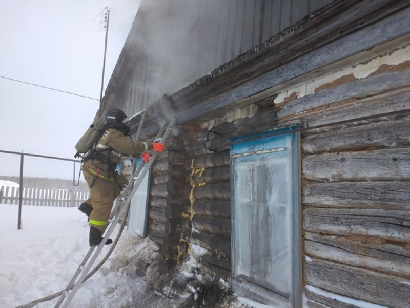В Челно-Вершинском районе двойной потолок жилого дома стал причиной распространения огня