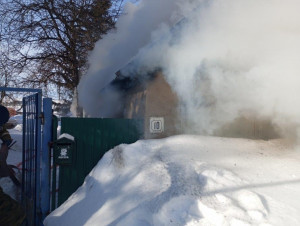 На ЖД-станции Погрузная Кошкинского района горел гараж