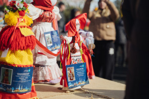 Жители Самары изготовили порядка 180 ростовых кукол. Участие в конкурсе приняли как отдельные авторы, так и целые коллективы.
