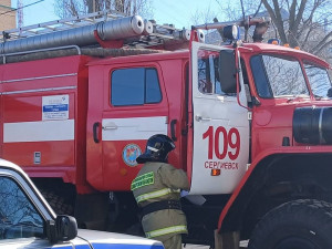 Огнеборцы Сергиевского района ликвидировали возгорание надворных построек