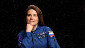 Кроме того, Анне Кикиной присвоено почетное звание летчик-космонавт РФ.