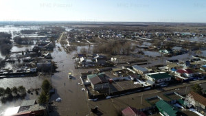 В Оренбургской области остаются подтопленными более десяти тысяч домов