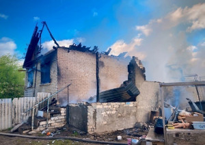В Безенчукском районе горел дом