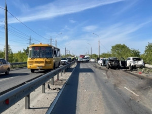 В результате ДТП на Южном шоссе пострадали несколько человек, в том числе несовершеннолетний.
