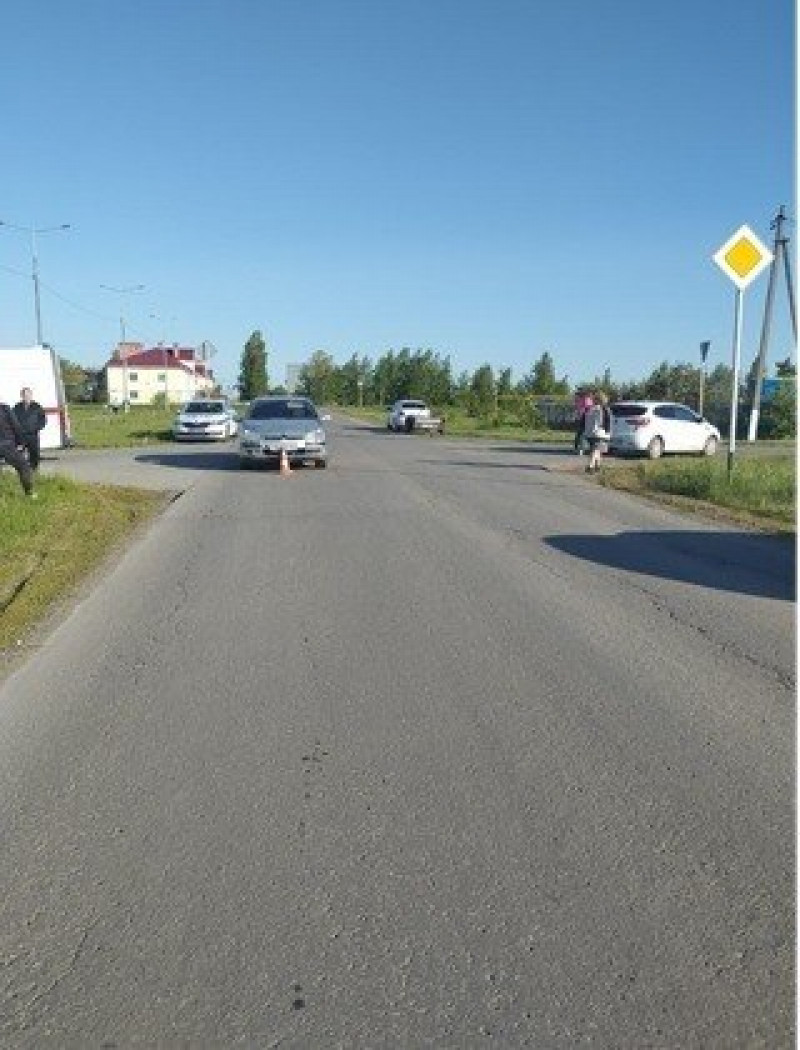 В Сергиевском районе автомобиль сбил велосипедистку