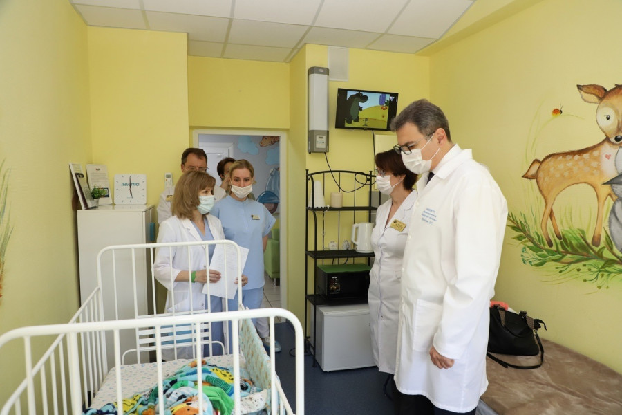 Армен Бенян посетил паллиативное отделение педиатрического корпуса больницы им. В.Д. Середавина