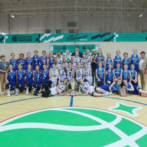Команда самарской спортивной школы олимпийского резерва - победитель всероссийских соревнований по баскетболу