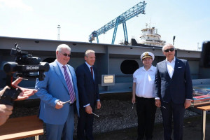 С торжественной церемонии закладки киля началось строительство трех новых судов на заводе «Нефтефлот».