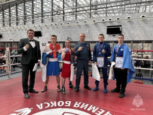 Пожарный 3 отряда взял "серебро" на всероссийских соревнованиях по боксу среди сотрудников МЧС России