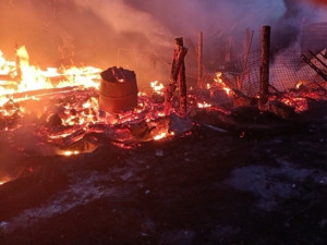 100 кв.м горящего дома тушили в Кинель-Черкасском районе