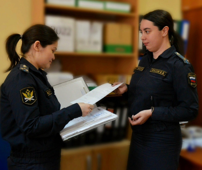 В Тольятти судебные приставы обязали убрать с прилавка опасные продукты