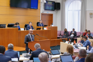 Вячеслав Федорищев представил поправки в областной бюджет с учетом наказов жителей Самарской области.