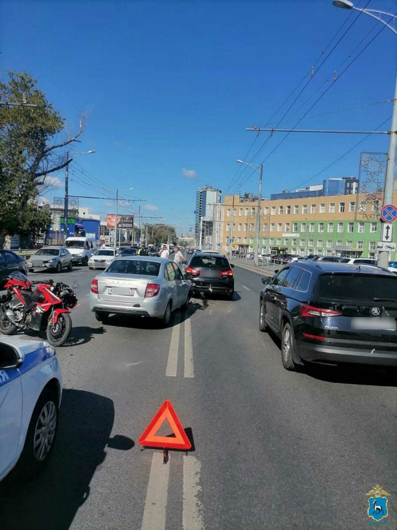 В Самаре в ДТП пострадала мотоциклистка