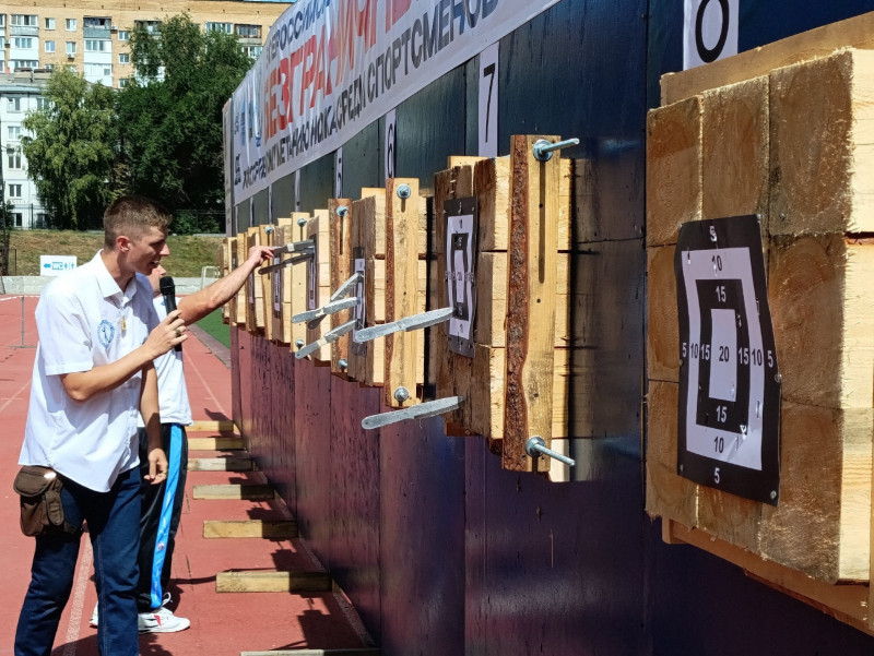 В Самаре состоялись всероссийские соревнования по спортивному метанию ножа