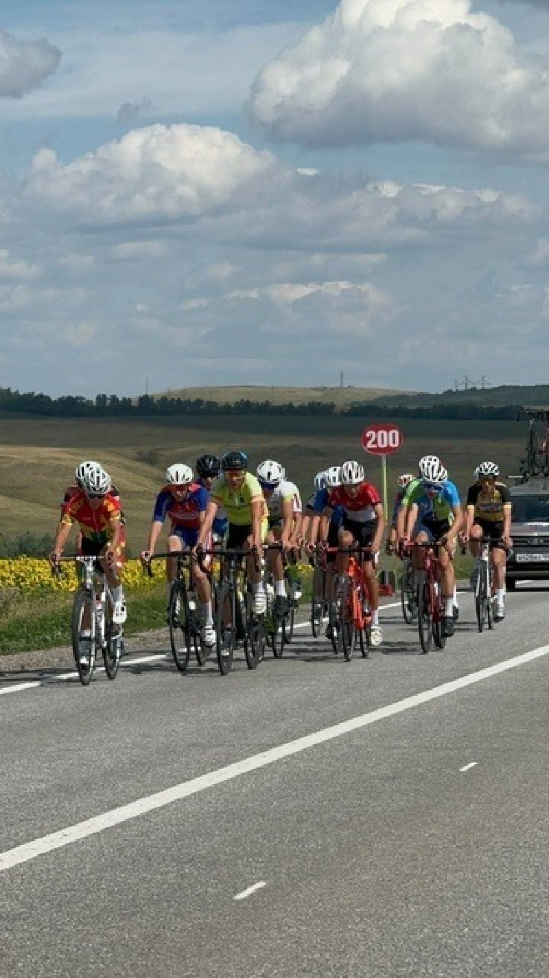 В Самарской области состоялось первенство России по велосипедному спорту на шоссе у юношей и девушек 15-16 лет