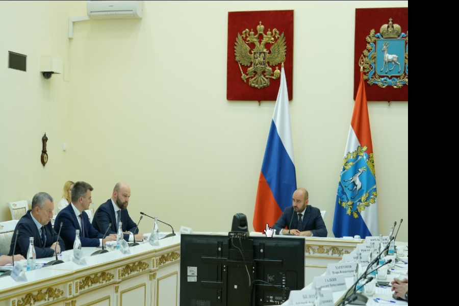 Михаил Смирнов провел заседание областного Правительства 