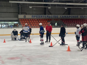 Юные хоккеисты и фигуристы занимаются на спортивных объектах ГАУ "СШОР №1" - ледовых катках и стадионе "Салют".