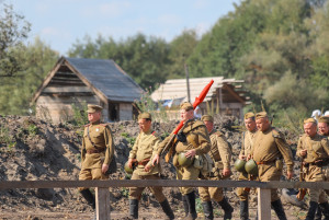 В Самарской области состоялся военно-исторический фестиваль "Линия фронта": фото