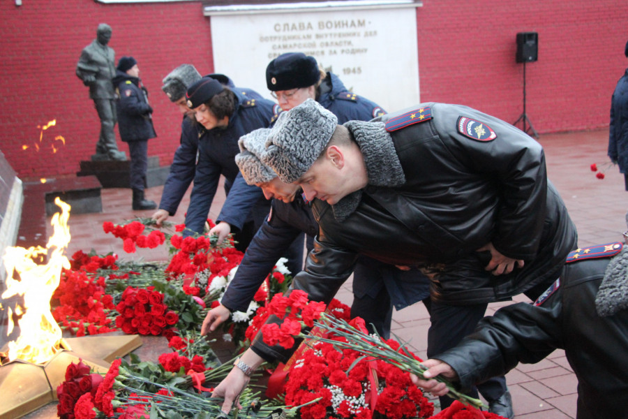 В Самарской области почтили память сотрудников органов внутренних дел, погибших при исполнении служебных обязанностей