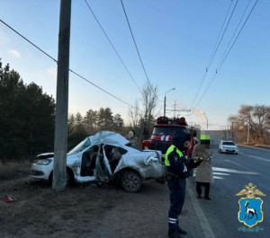 В Тольятти на Поволжском шоссе молодая автомобилистка погибла, врезавшись в столб