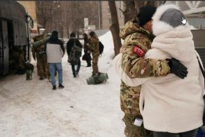 Бойцы будут нести службу на передовой в составе казачьего добровольческого отряда БАРС-15 «Ермак».